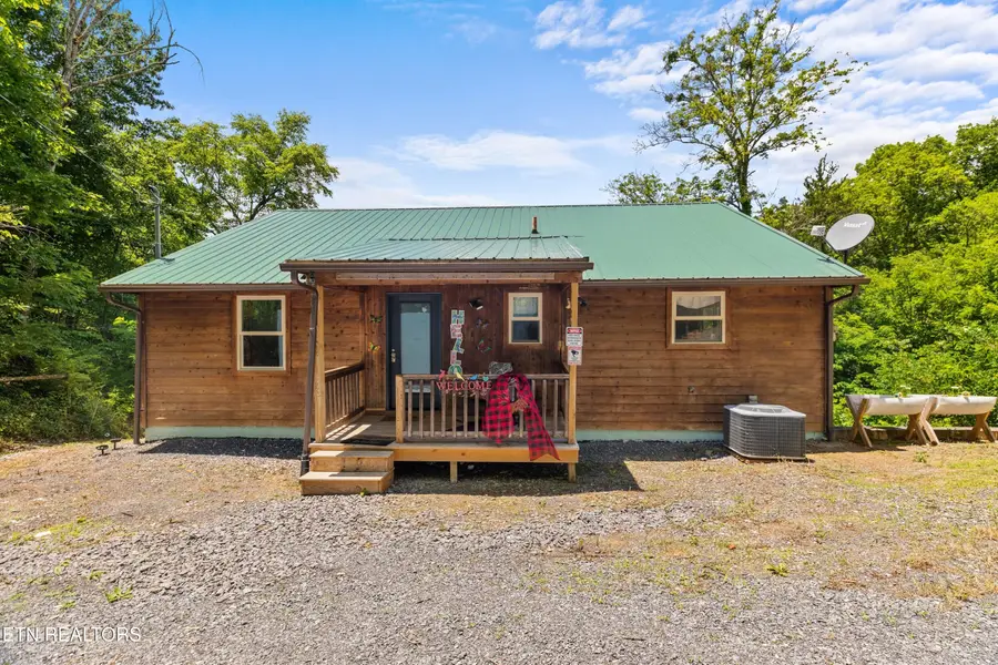 2759 Wildwood Rd, Dandridge, TN 37725 - #2