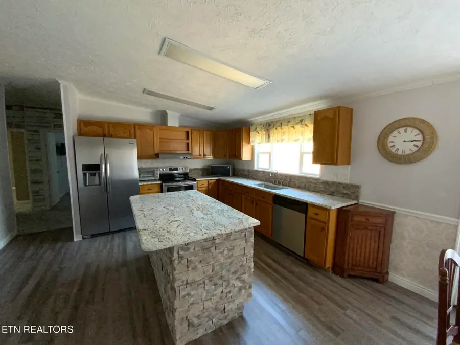 596 Skyline Drive, Harriman, TN 37748 - #3