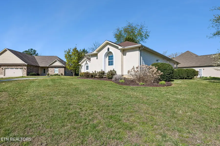 407 Elokwa Place, Loudon, TN 37774 - #3