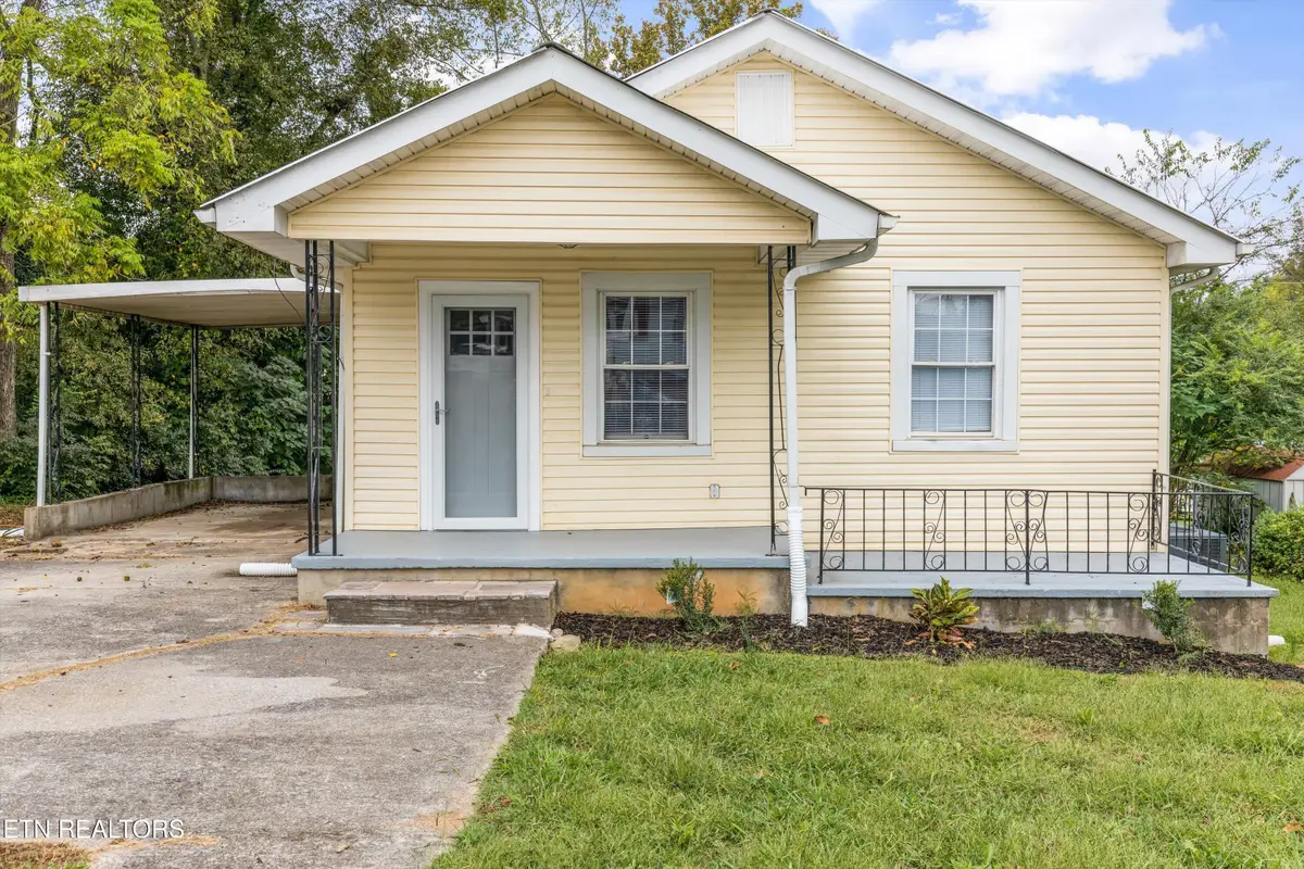 181 E Edison St, Alcoa, TN 37701 - #1