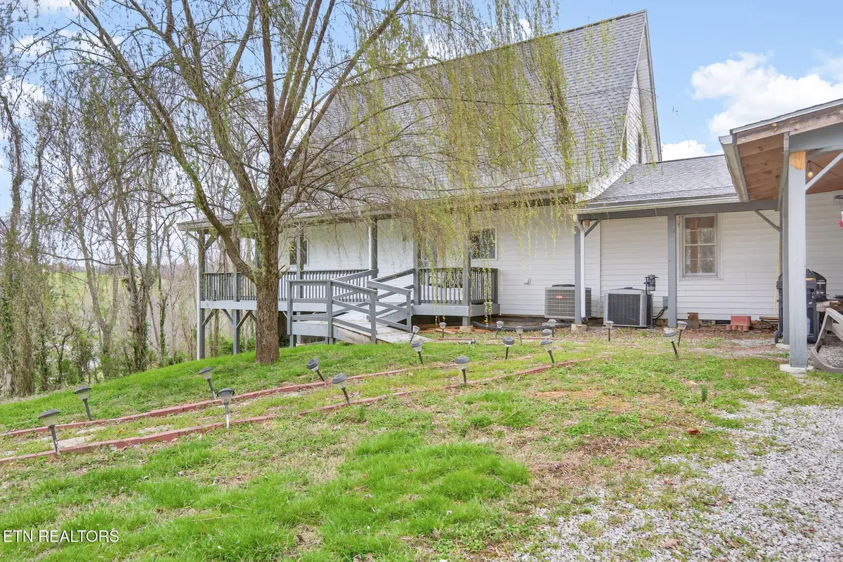 314 Smyrna Rd, Byrdstown, TN 38549 - #1
