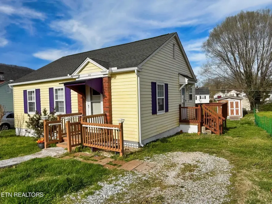 407 W 4th St, Lafollette, TN 37766 - #2