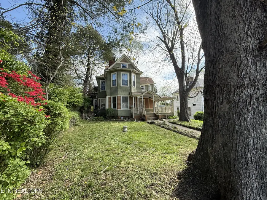 416 W Rockwood St, Rockwood, TN 37854 - #3