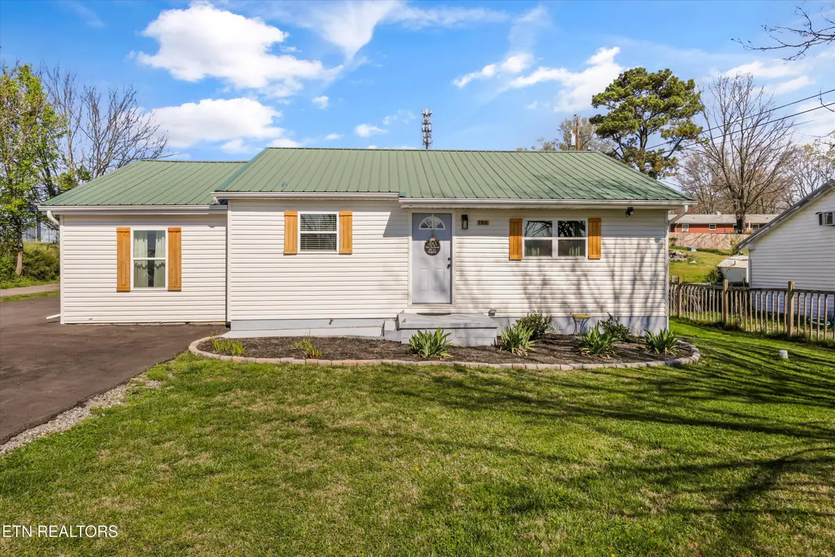 2925 Patrick Ave, Maryville, TN 37804 - #1