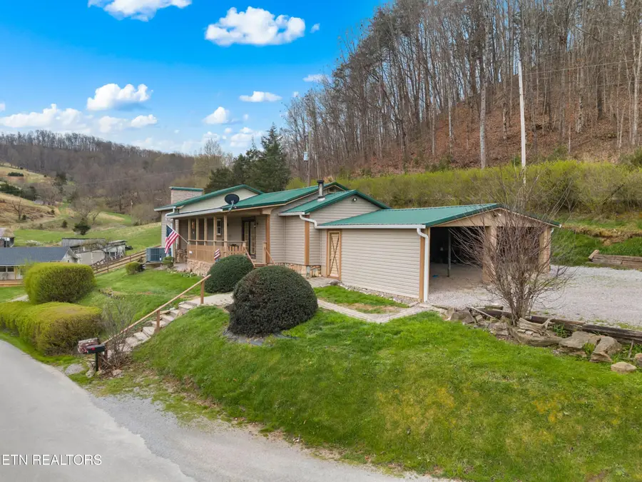 2826 Broken Valley Rd, Thorn Hill, TN 37881 - #2