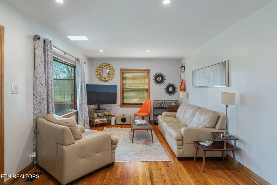 107 SE Stonewall Drive, Knoxville, TN 37920 - #3