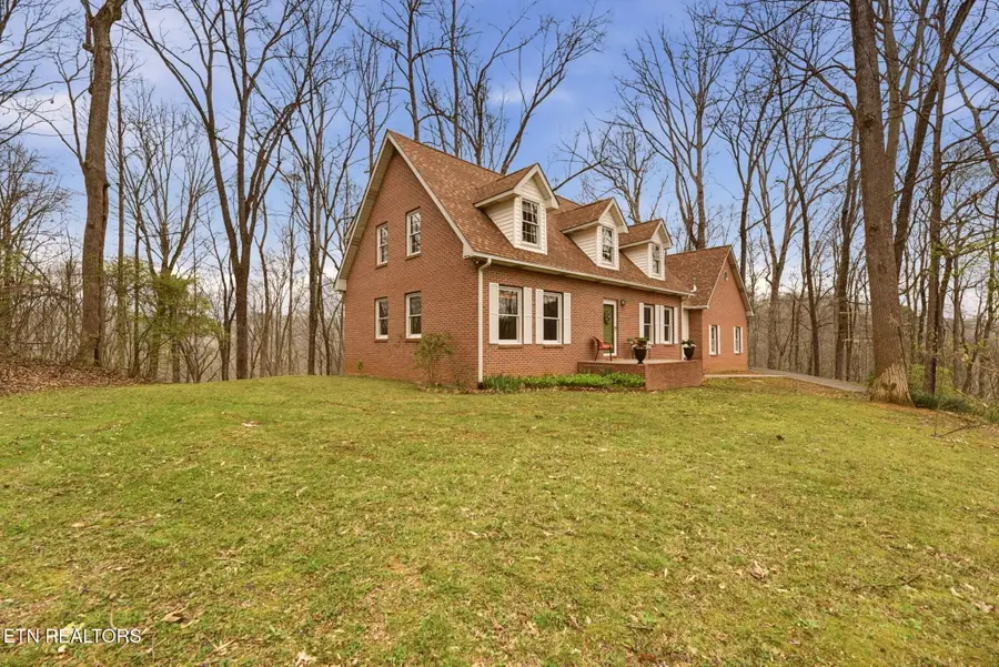 207 Strader Rd, Powell, TN 37849 - #3