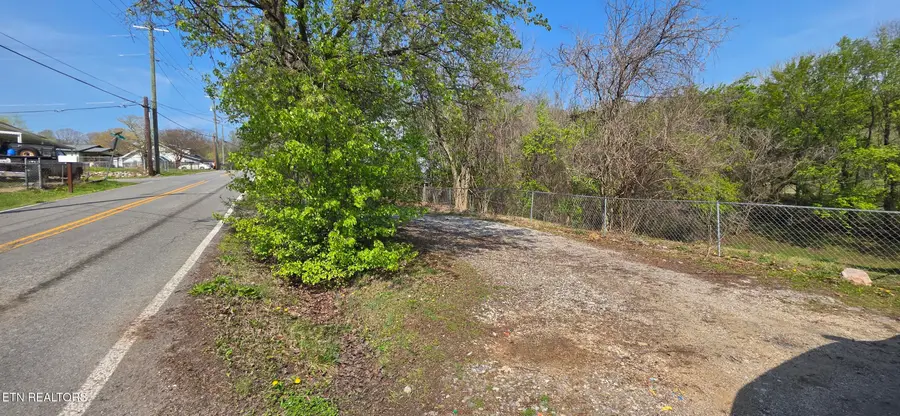 4312 Candora Rd, Knoxville, TN 37920 - #2