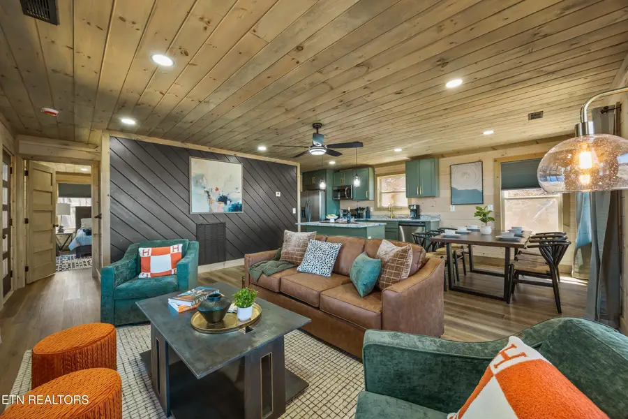 3244 Emerald Springs Loop, Sevierville, TN 37862 - #2