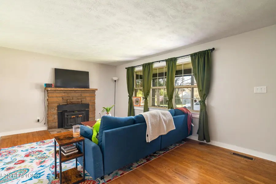 4710 E Lincoln Circle, Knoxville, TN 37918 - #2