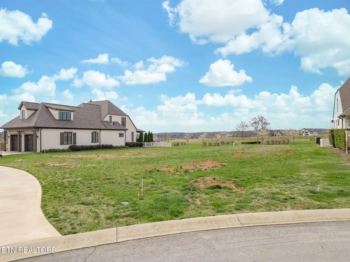 138 E Highlands Circle, Lenoir City, TN 37772 - #1