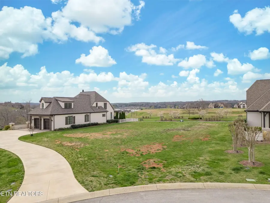 138 E Highlands Circle, Lenoir City, TN 37772 - #2