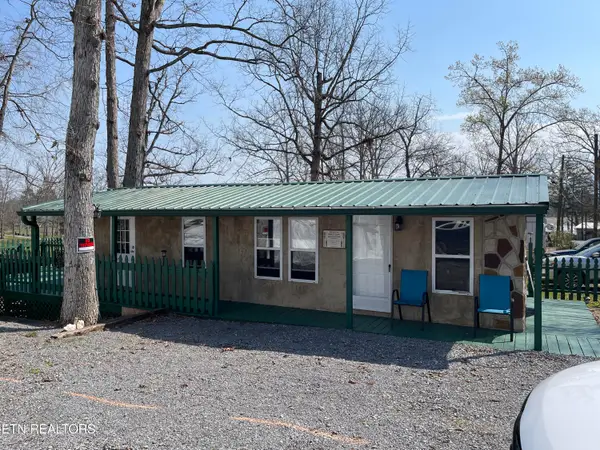 1220 Fishermans Way, Sevierville, TN 37876