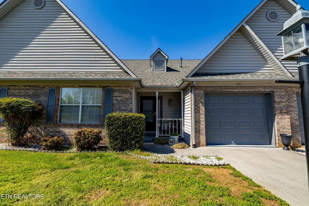 325 Pinewood Drive, Loudon, TN 37774 - #1