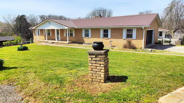 1905 Princeton Rd, Maryville, TN 37801