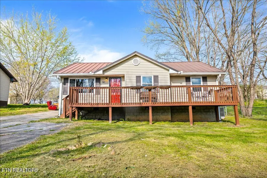 807 S 8th St, Lafollette, TN 37766 - #3