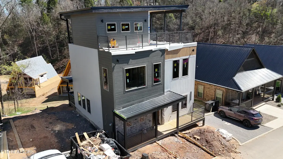 589 Warbonnet Way, Pigeon Forge, TN 37863 - #1