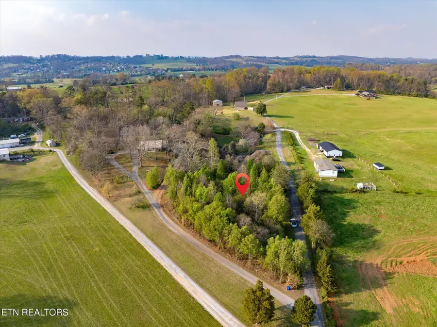 135 Weaver Rd, Madisonville, TN 37354 - #3