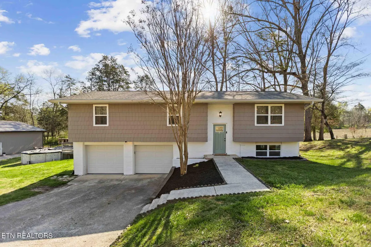 216 Greenwood Drive, Harriman, TN 37748 - #1