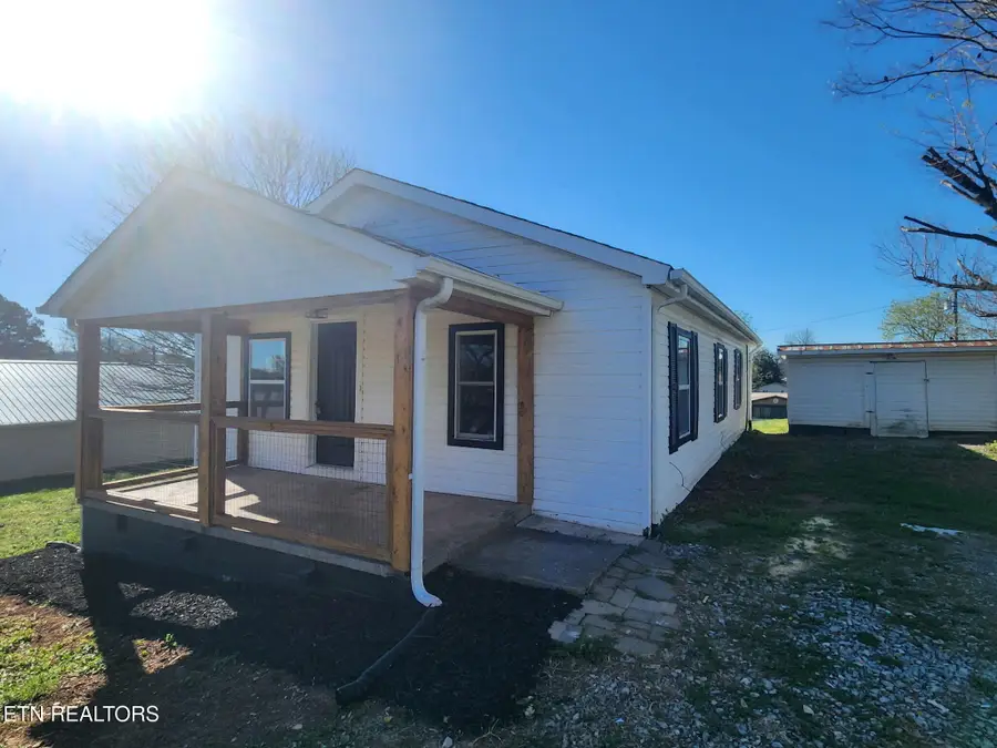 509 Childress Ave, Sweetwater, TN 37874 - #2