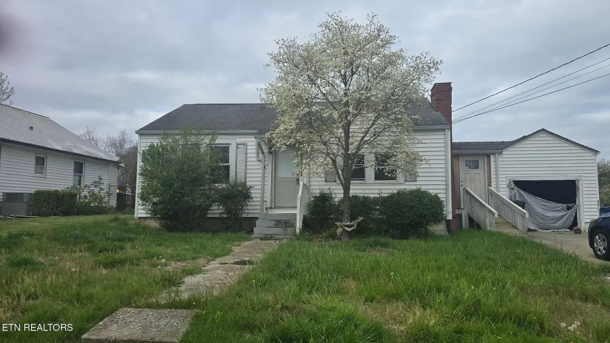 908 Crescent St, Morristown, TN 37813 - #1