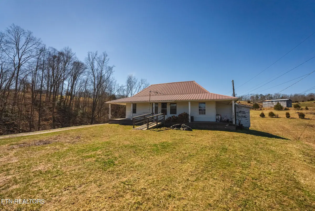 179 Sutton Hollow Rd, Sneedville, TN 37869 - #1