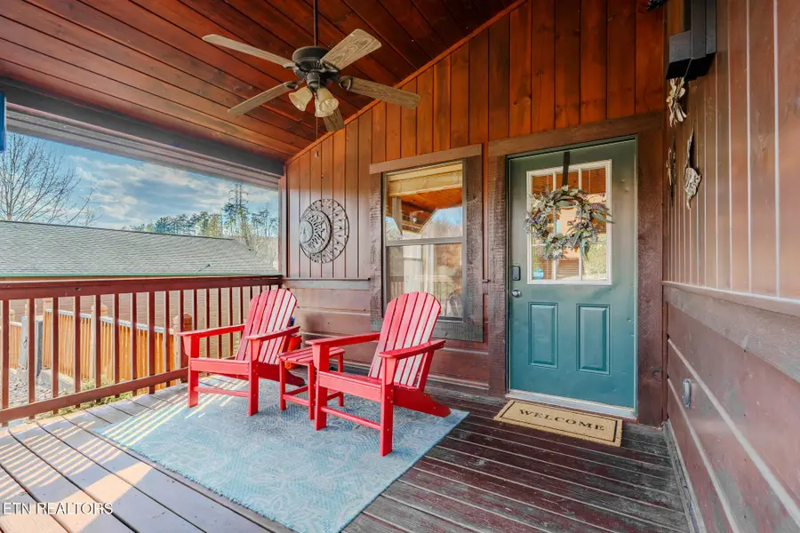 921 Mcmakin Way, Pigeon Forge, TN 37863 - #2