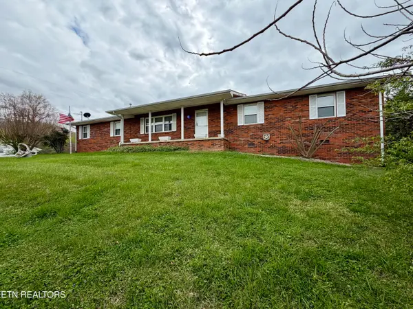 302 S Apache Rd, Clinton, TN 37716