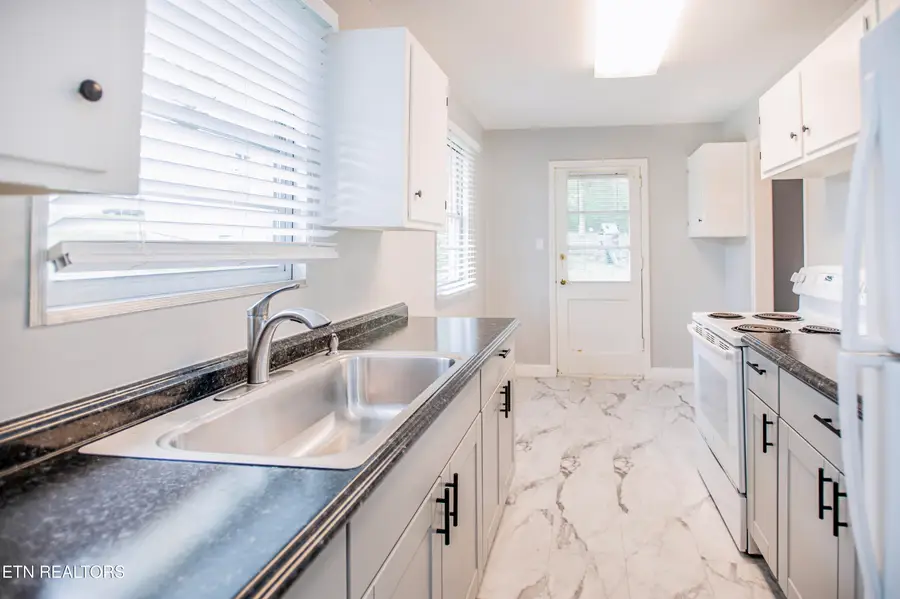 112 Andover Circle, Oak Ridge, TN 37830 - #3