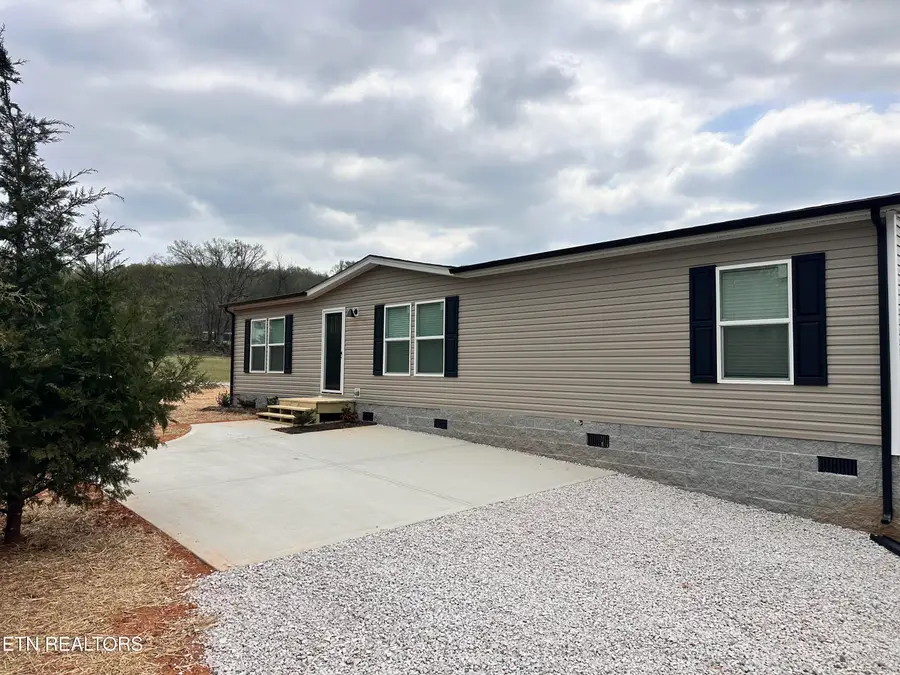 204 Edgewood Drive, Sweetwater, TN 37874 - #2