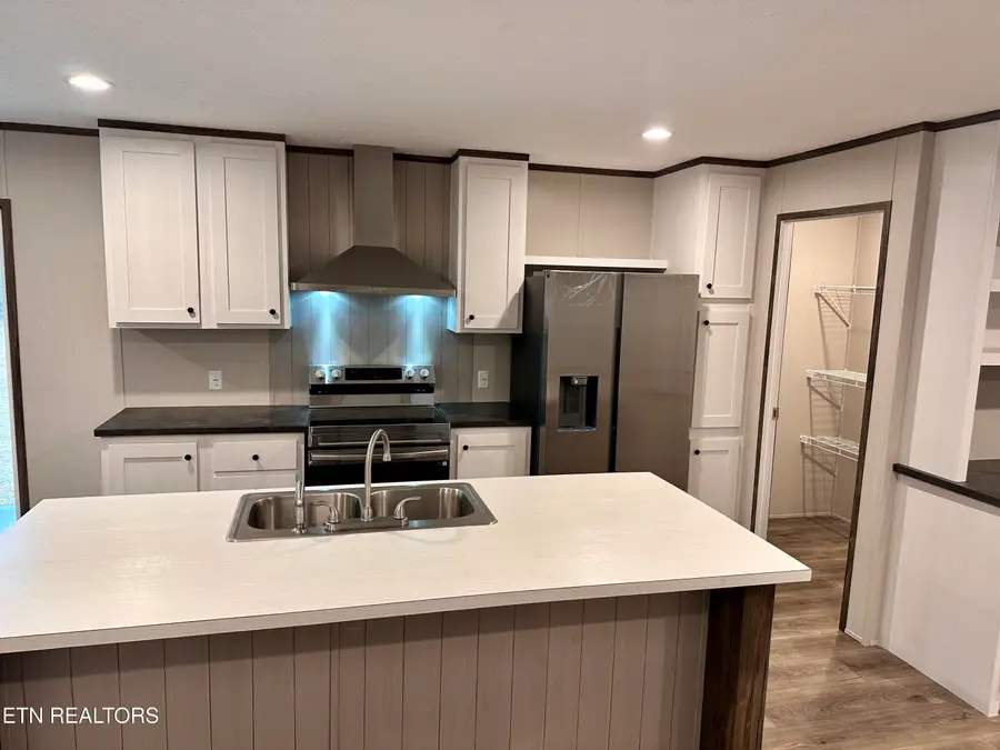 204 Edgewood Drive, Sweetwater, TN 37874 - #3