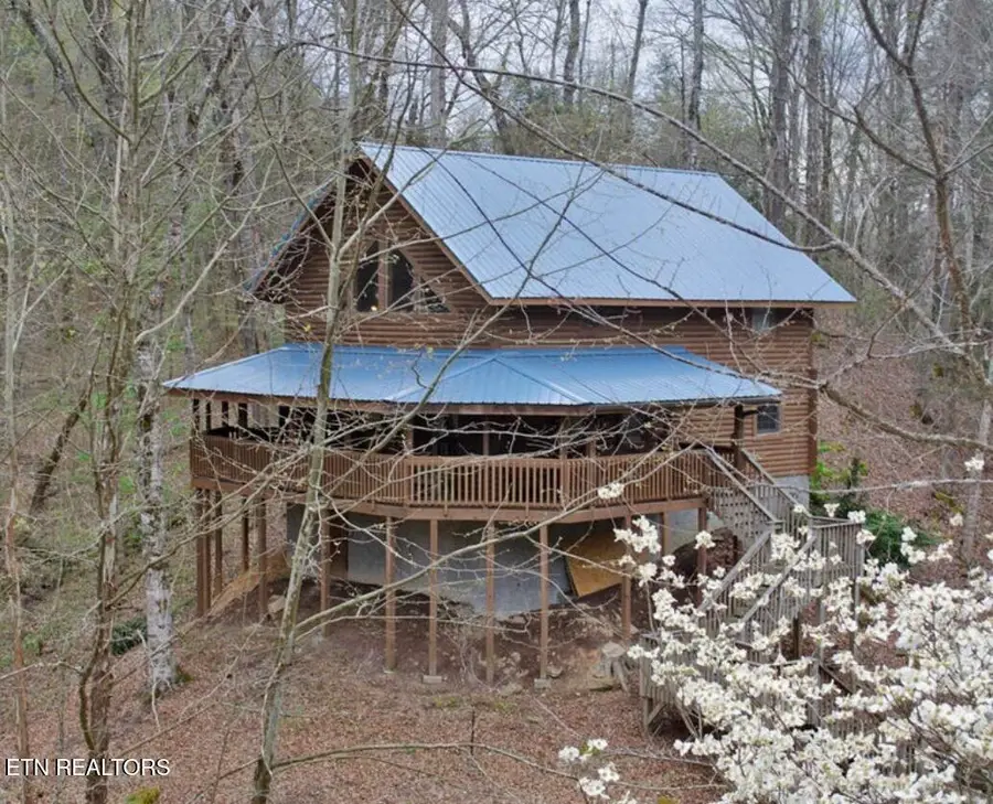 210 S Smoky Mountain Way, Sevierville, TN 37876 - #3
