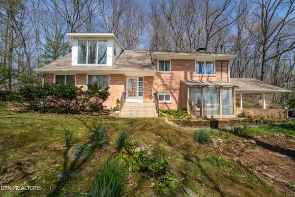 106 Disston Rd, Oak Ridge, TN 37830