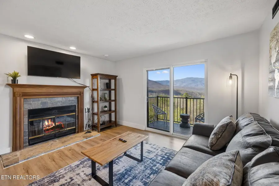 3710 Weber Rd #UNIT 207-E, Gatlinburg, TN 37738 - #3