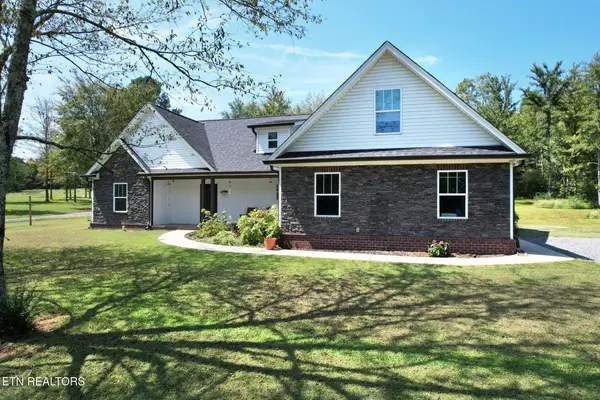 8012 Mcdonald Cemetery Rd, Ooltewah, TN 37363