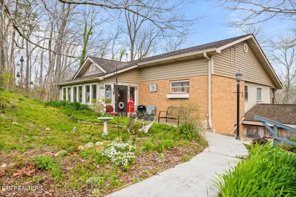 961 Indian River Boat Dock Rd, Jacksboro, TN 37757