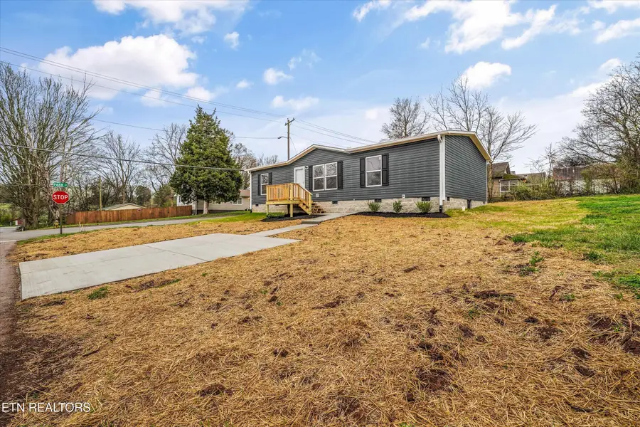 400 Park St, Athens, TN 37303 - #2