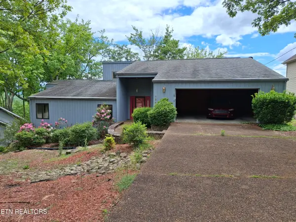 124 Sugarbush Circle, Crossville, TN 38558