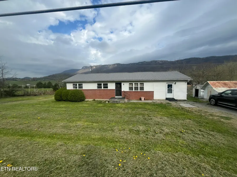 3981 Doctor Thomas Walker Rd, Rose Hill, VA 24281 - #2