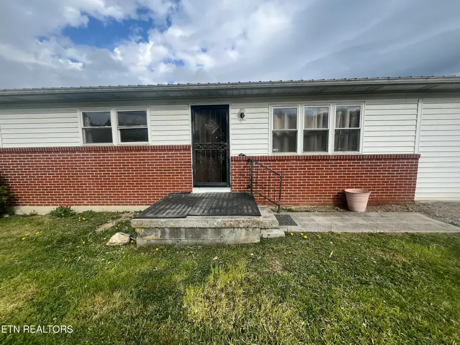 3981 Doctor Thomas Walker Rd, Rose Hill, VA 24281 - #3