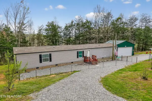 1237 Ridge Rd, Quebeck, TN 38579