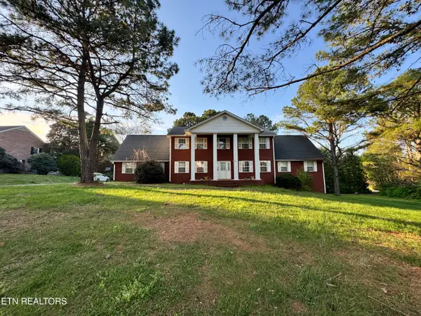 12801 Peach View Drive, Knoxville, TN 37922