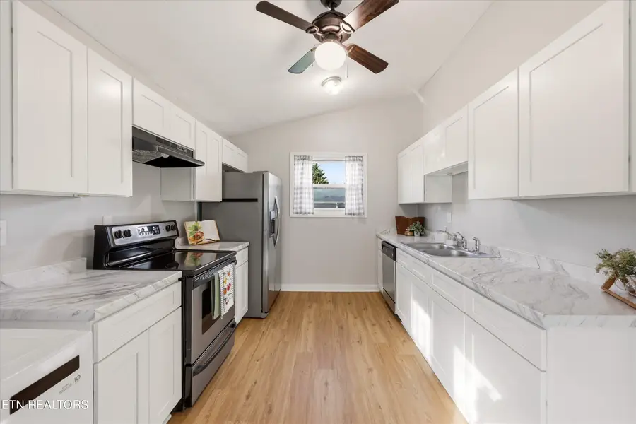 5028 Mcintyre Rd, Knoxville, TN 37914 - #3