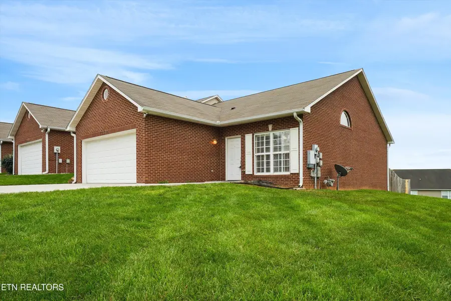 2530 Glen Meadow Rd, Knoxville, TN 37909 - #2