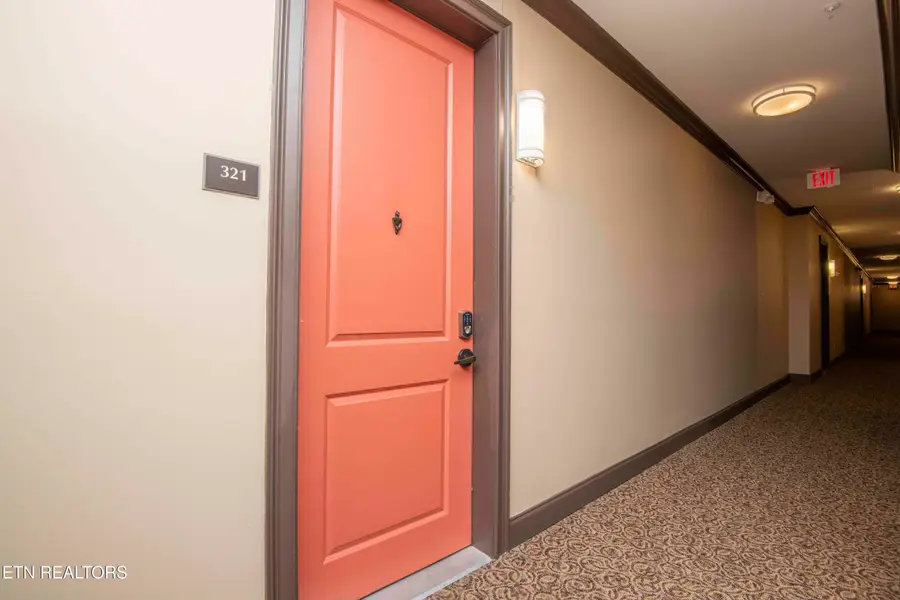 445 W Blount Ave #321, Knoxville, TN 37920 - #3