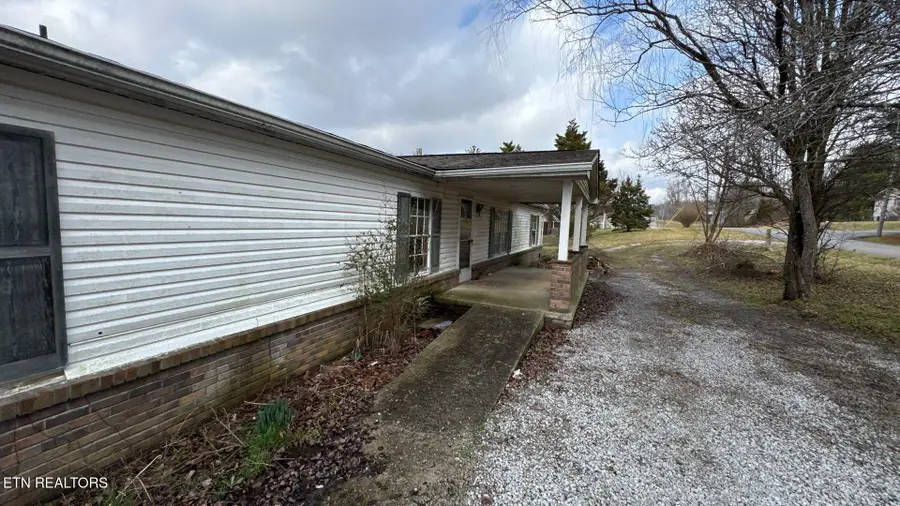 1043 Ray Brown Rd, Jamestown, TN 38556 - #3