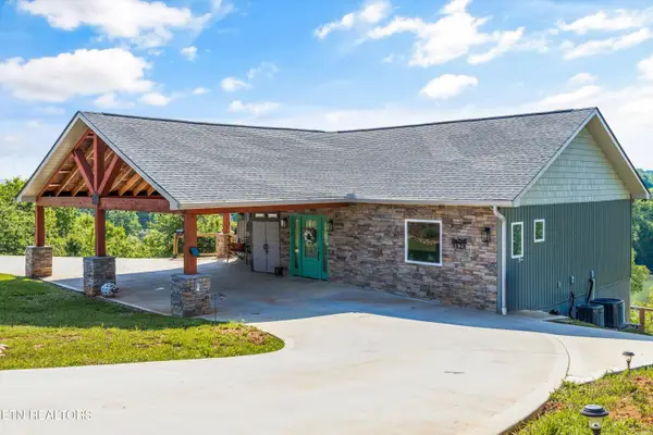 9828 Kodak Rd, Kodak, TN 37764