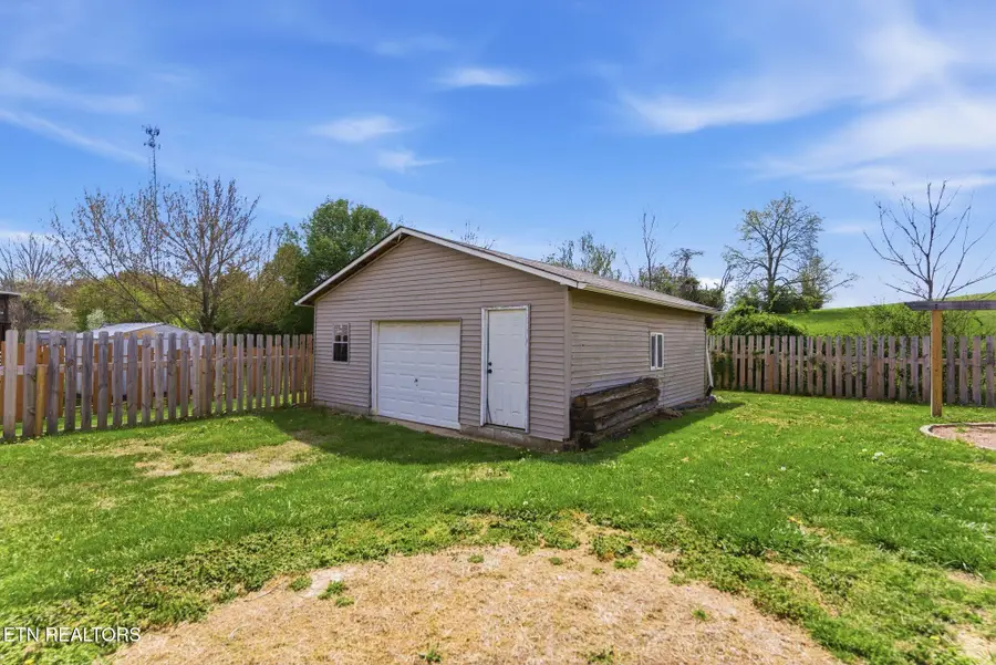 226 Acorn Drive, Plainview, TN 37721 - #2