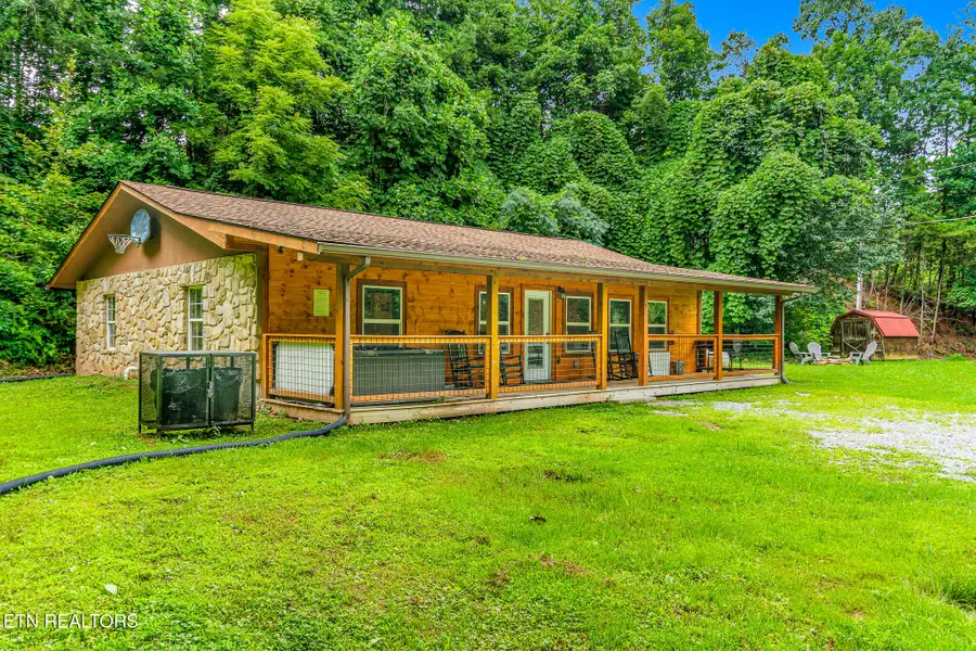 903 Johns Branch Rd, Gatlinburg, TN 37738 - #2