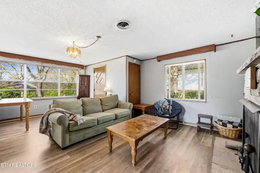 618 Elizabeth St, Maryville, TN 37804 - #3